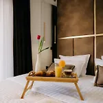 Luxury Vesper- Heated Pool, Hot Tub, Rooftop Terrace, Gym Vodice