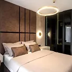 Luxury Vesper- Heated Pool, Hot Tub, Rooftop Terrace, Gym *