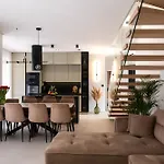 Luxury Vesper- Heated Pool, Hot Tub, Rooftop Terrace, Gym