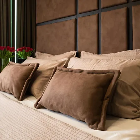 Villa Luxury Vesper- Heated Pool, Hot Tub, Rooftop Terrace, Gym *
