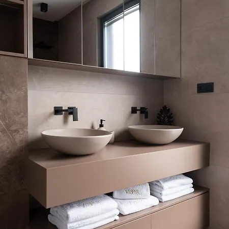 Luxury Vesper- Heated Pool, Hot Tub, Rooftop Terrace, Gym Villa Vodice