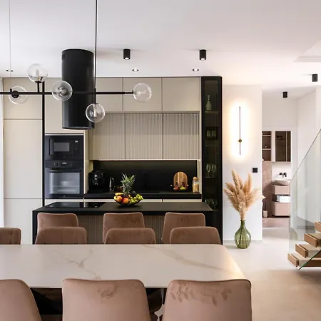 Luxury Vesper- Private Pool, Hot Tub, Rooftop Terrace, Gym Villa Vodice