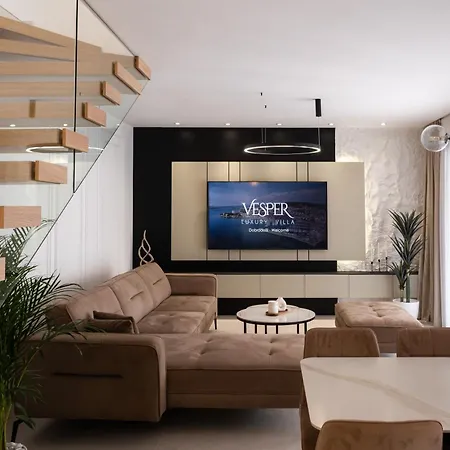 Luxury Vesper- Private Heated Pool, Hot Tub, Rooftop, Starlink Villa Vodice