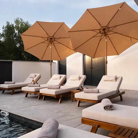 Villa Luxury Vesper- Heated Pool, Hot Tub, Rooftop Terrace, Gym Vodice