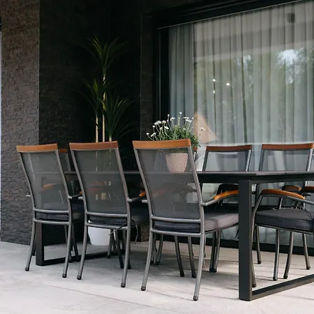 Luxury Vesper- Private Pool, Hot Tub, Rooftop Terrace, Gym *