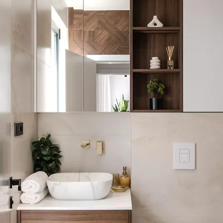 Luxury Vesper- Private Pool, Hot Tub, Rooftop Terrace, Gym *