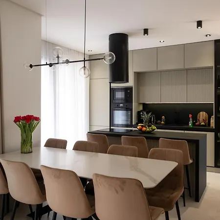Luxury Vesper- Heated Pool, Hot Tub, Rooftop Terrace, Gym * Vodice