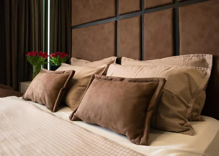 Vila Luxury Vesper- Private Pool, Hot Tub, Rooftop Terrace, Gym *