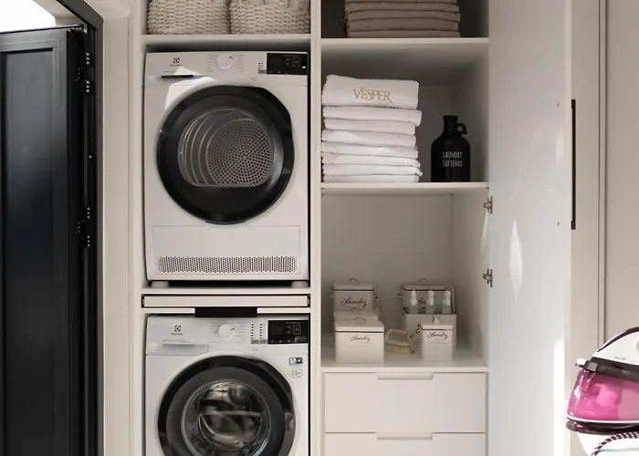 Luxury Vesper- Heated Pool, Hot Tub, Rooftop Terrace, Gym *