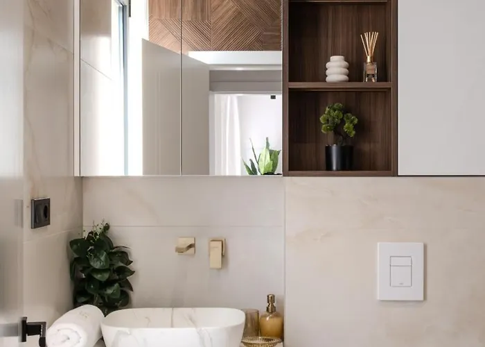 Luxury Vesper- Private Pool, Hot Tub, Rooftop Terrace, Gym *