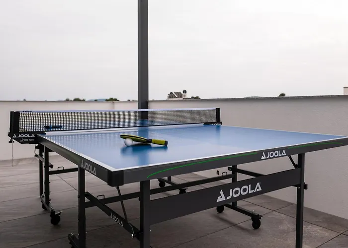 别墅 Luxury Vesper- Private Pool, Hot Tub, Rooftop Terrace, Gym 沃迪切