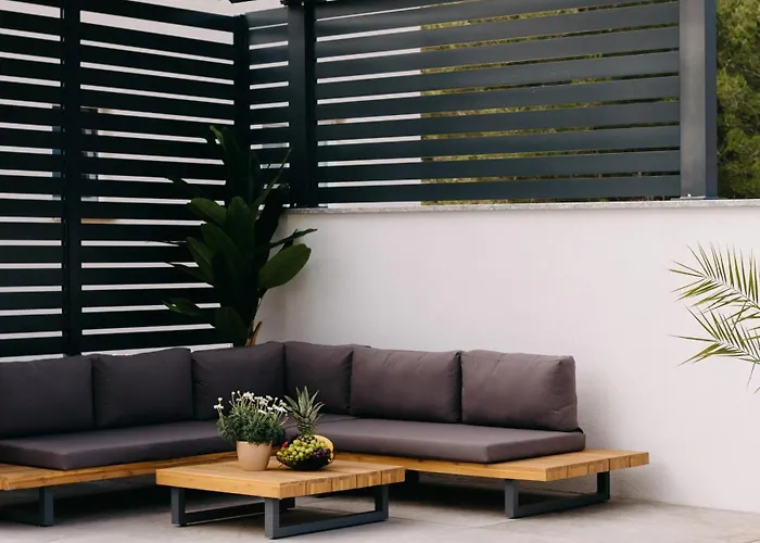 别墅 Luxury Vesper- Private Pool, Hot Tub, Rooftop Terrace, Gym 沃迪切